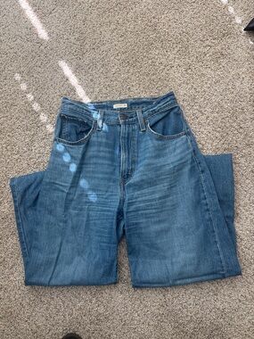 Levi's High-Rise Blue Women's Jeans